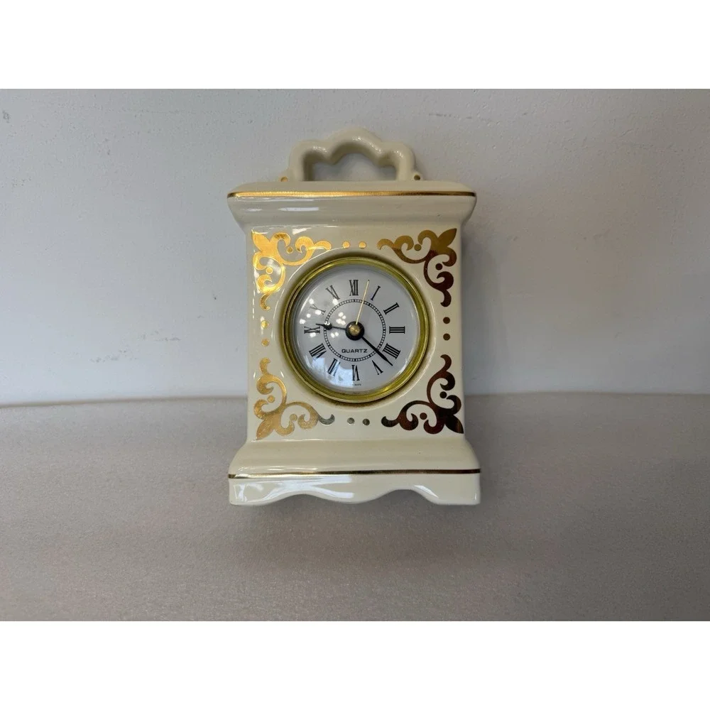 Vintage Style Ceramic Mantel Clock Quartz‎ Taiwan Gold Trim Works